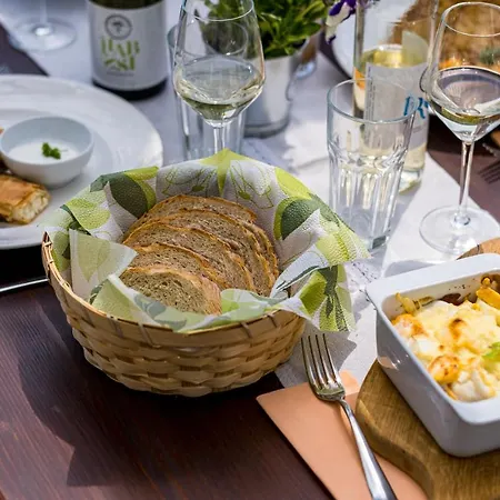 Birtok Mandula Apartmanhaz Tagyon