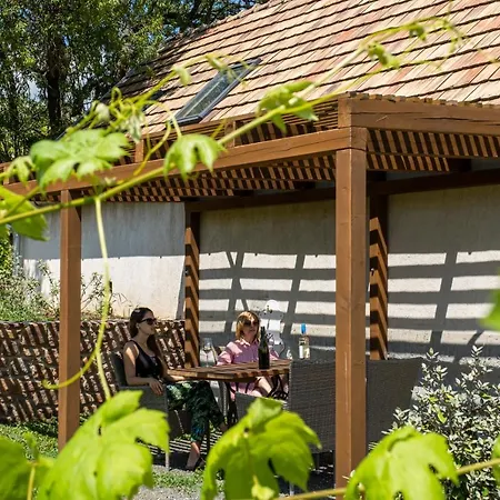 Birtok Mandula Apartmanhaz